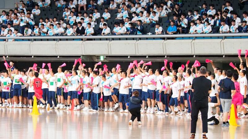 2000人以上の男子が中高一丸となって熱い声援！日本大学豊山中学校・高等学校「令和6年度 体育大会」